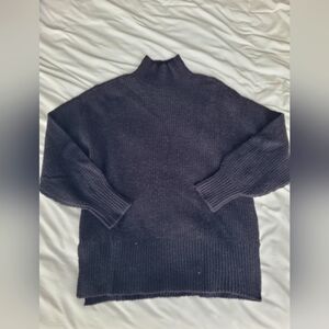 4/$20 👚 Mock neck sweater, size small
